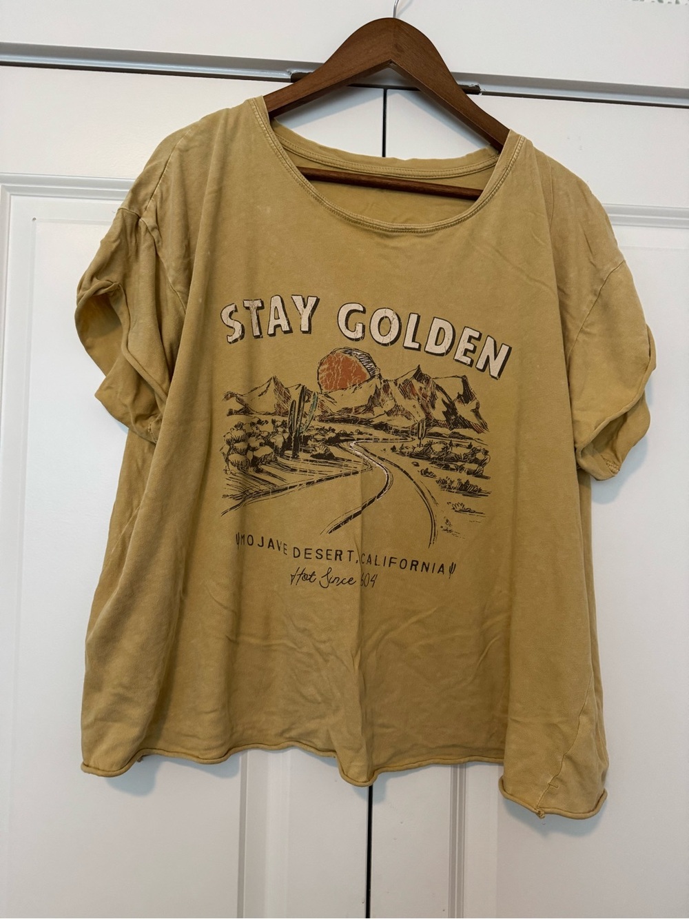 Mojave Closet Stay Golden Desert Graphic Tee - Mustard
